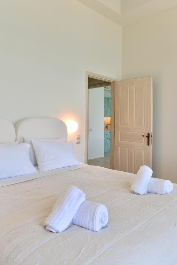 White Memories, Seafront Luxury Apartment Mykonos Mykonos Town Bagian luar foto