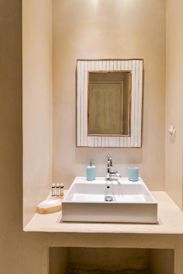White Memories, Seafront Luxury Apartment Mykonos Mykonos Town Bagian luar foto